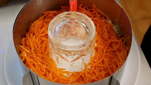 Новогодний салат 2022. Салат ИЗУМРУДНЫЙ БРАСЛЕТ, цыганка готовит. смотреть онлайн