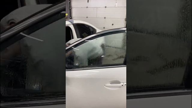 Тонировка передних стёкол своими руками. #kostamoro #auto #bryansk #tint #tinting смотреть онлайн