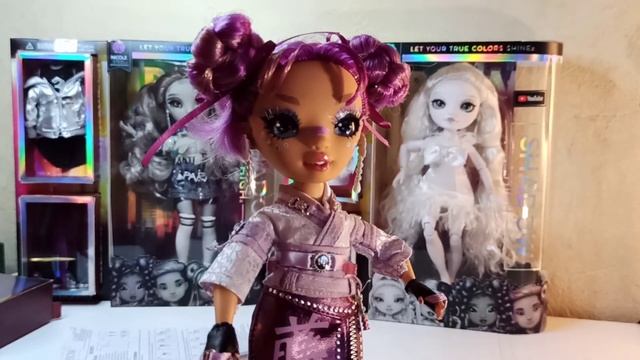 Lila Yamamoto и японские сандали.Распаковка и подробнй обзор на Rainbow high Lila Yamamoto. смотреть онлайн