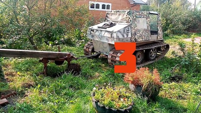Опасно и смешно. Пашем на гусеничном вездеходе.All-terrain vehicle plowing смотреть онлайн