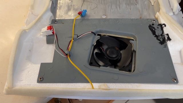 Samsung Fridge Too Cold, freezing food Fixed by Replacing Temperature Sensor DA32-00011C смотреть онлайн