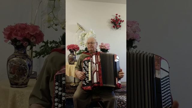 Сладкий поцелуй. Кавказский хит. смотреть онлайн