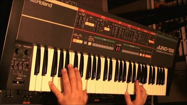"Roland Juno 106" + "Alesis SR18" The Mid 80's смотреть онлайн