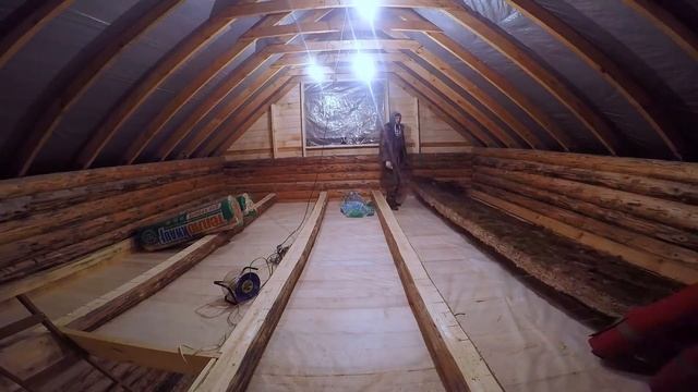 Часть 5. Выравниваем и утепляем пол второго этажа. Строим баню сами. смотреть онлайн