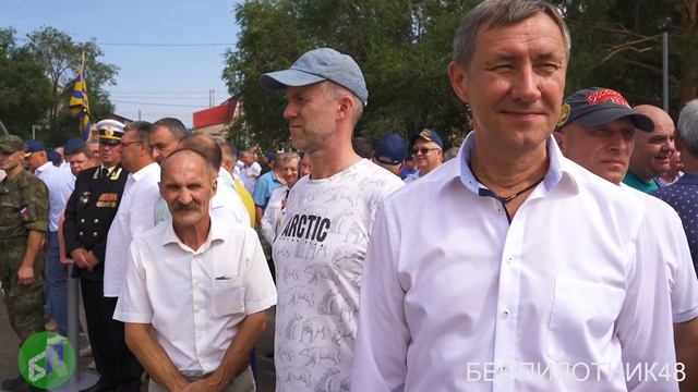 ОВВАКУЛ 100 - нижняя съёмка на плацу смотреть онлайн