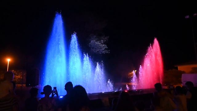 Castelnau de Guers Le ballet des eaux 13 juillet 2023 смотреть онлайн