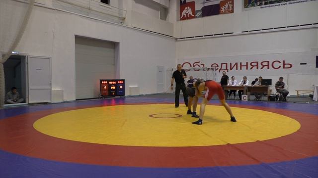 76 кг Пуховский А. VS Галин Л. 1/8 смотреть онлайн
