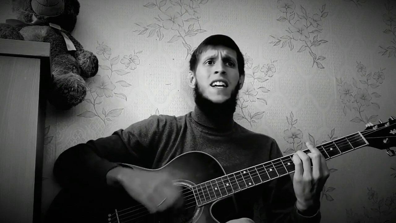 Алихан Амхадов - Бэлла на гитаре смотреть онлайн