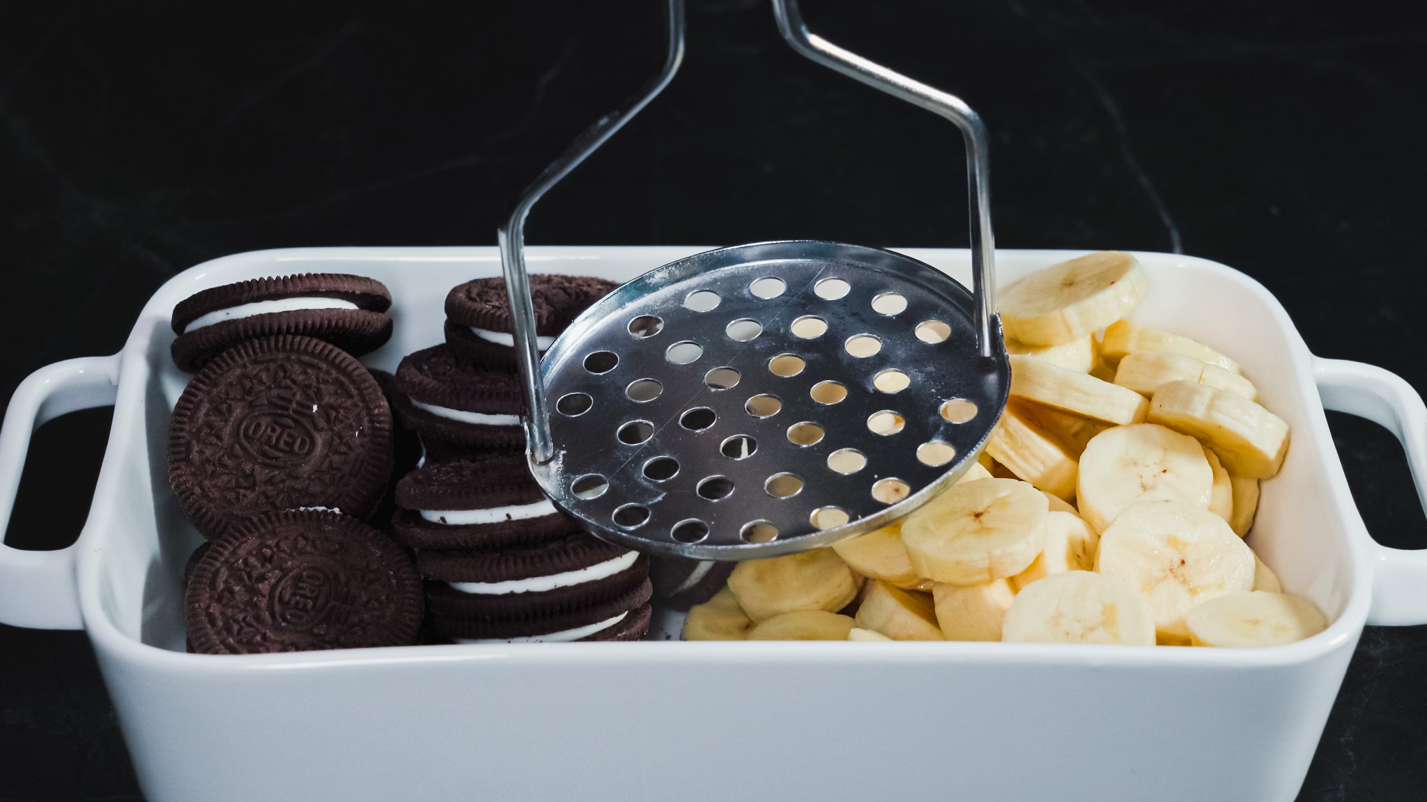 Смешайте банан с орео. Лучший 5-минутный десерт (без выпечки), который я когда-либо ел смотреть онлайн