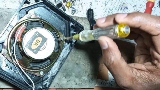 How To Repair Bluetooth Speaker || bluetooth speaker crackling sound #bluetoothspeakerrepair смотреть онлайн