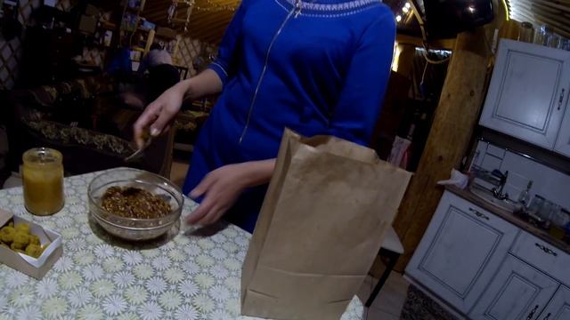 КОНФЕТЫ СВОИМИ РУКАМИ В ТАЙГЕ! ИЗ ЧЕГО? HANDMADE смотреть онлайн