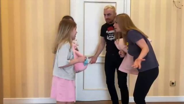 24 ЧАСА ОБМЕНЯЛИСЬ ТЕЛАМИ ! смотреть онлайн