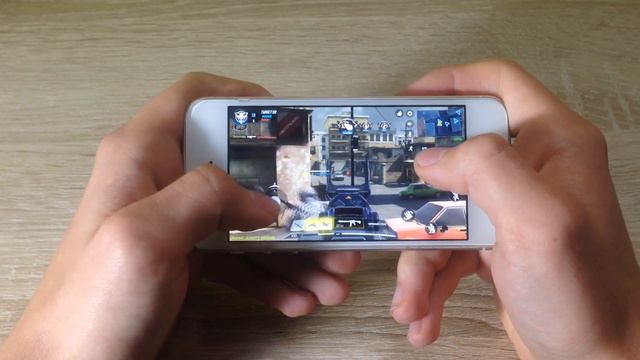 Call of duty Mobile iPhone SE (2019) смотреть онлайн