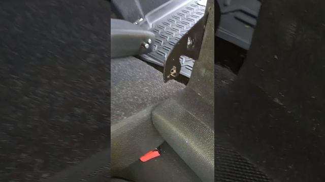 стуки,дребезг в заднем сиденье ниссан кашкай j10 снятие заднего подлокотника смотреть онлайн