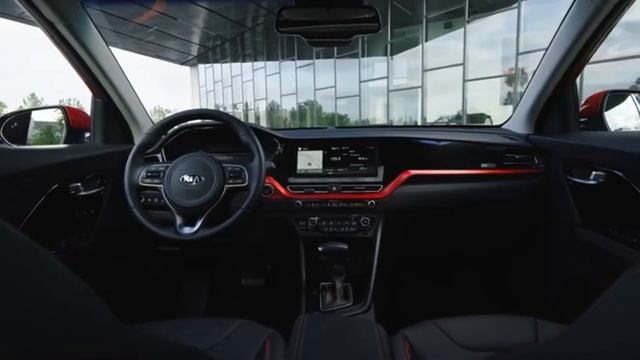 2020 Kia Niro Touring - Exterior, Interior, Driving смотреть онлайн