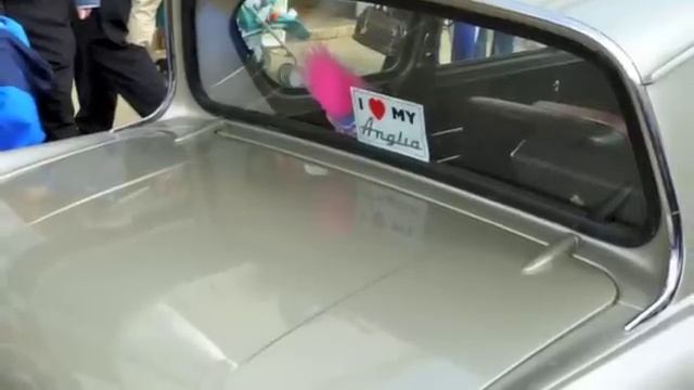 Ford Classics Ford Anglia Super Up Close смотреть онлайн