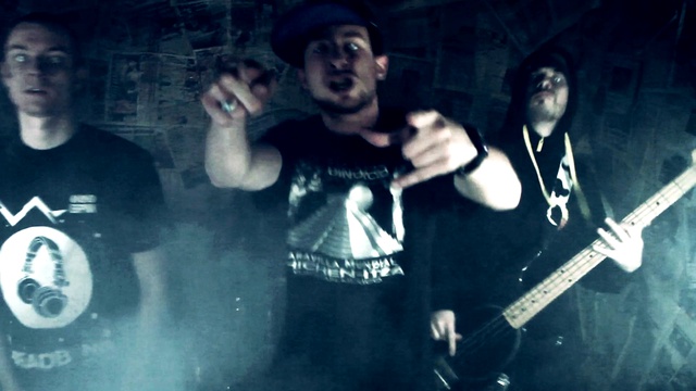 Три Пули - Ящик Для Зомби (Рэпкор Spb Rapcore Official Video 2013)