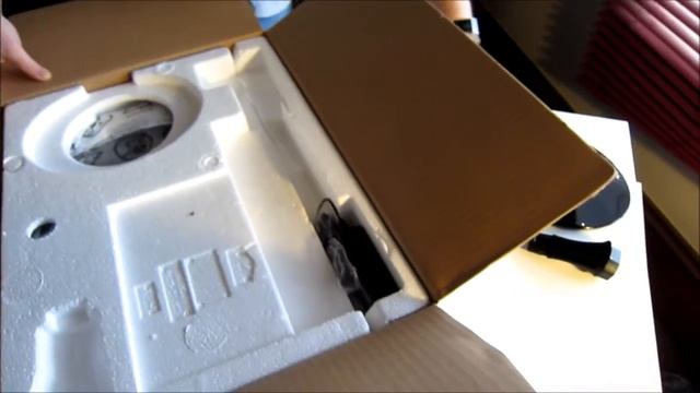 An Unboxing of a 20 inch LED Samsung Monitor (S20B300B) смотреть онлайн