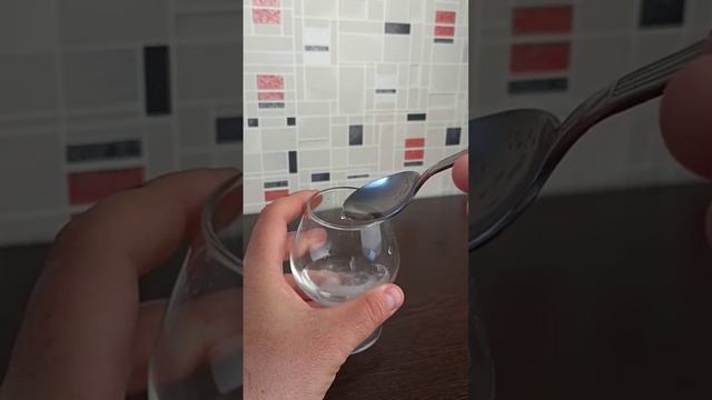 как убрать клей с одежды смотреть онлайн