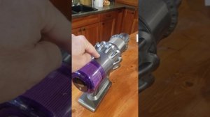 Dyson V11 not working