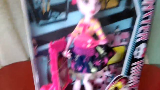 Monster High Art Class Terror - Draculaura смотреть онлайн