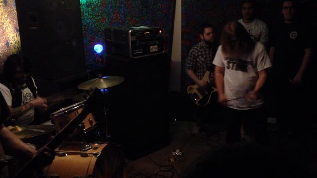 Clouded Judgement @ womb room смотреть онлайн