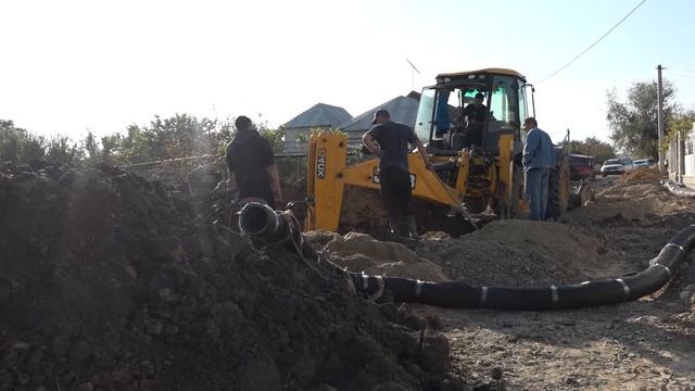 В Комрате на улице Московская начались дренажные работы смотреть онлайн