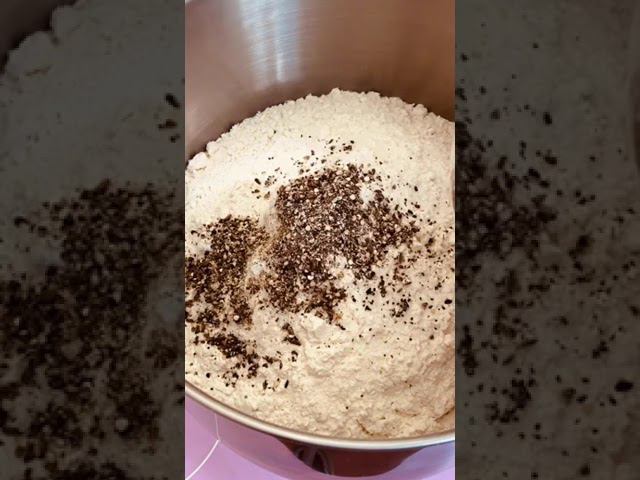 Чудеснейший полезный хлеб на закваске! Тесто холодной ферментации смотреть онлайн