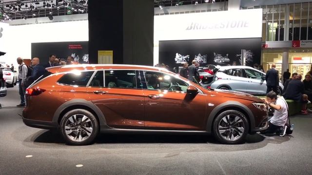 2017 Opel Insignia Country Tourer Walkaround At Frankfurt Motor Show 2017