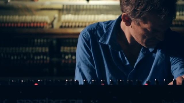 Mehliana (Brad Mehldau & Mark Guiliana) - Just Call Me Nige смотреть онлайн