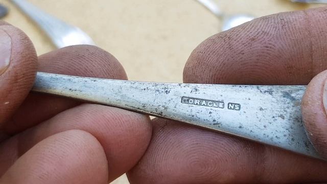 Treasure hunting in the cutlery drawer! How to pick Sterling Silver from plated junk смотреть онлайн