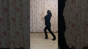 Повторяем танец "Кукарелла"