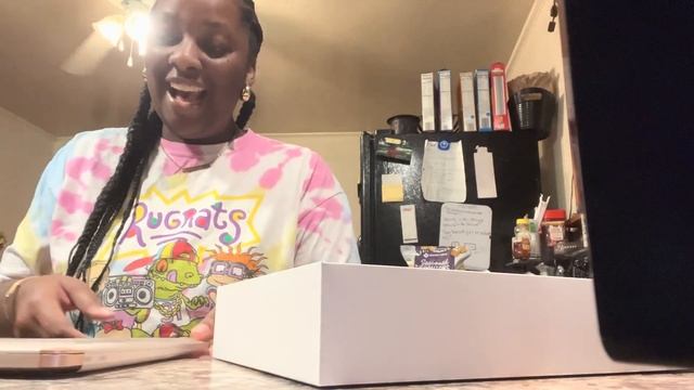 Unboxing : MacBook Air W/M1 Chip (Gold)