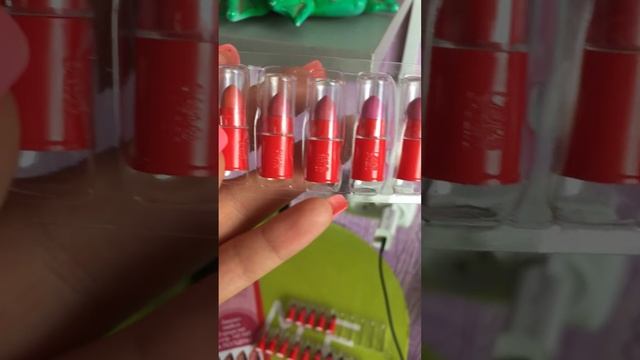 Кремова губна помада On Colour смотреть онлайн