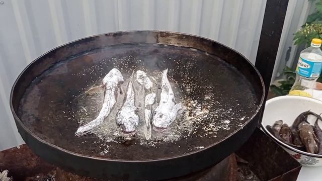 Чисто Одесские бычки?Черноморские бычки с хрустящей корочкой? смотреть онлайн