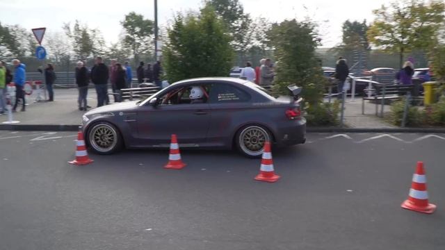 "Авторай" или прогулка по стоянке Нюрбургринга. смотреть онлайн