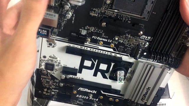 Asrock AB350 Pro4 AM4 Unboxing and Overview - Cheap B350 motherboard that ticks the right boxes! смотреть онлайн