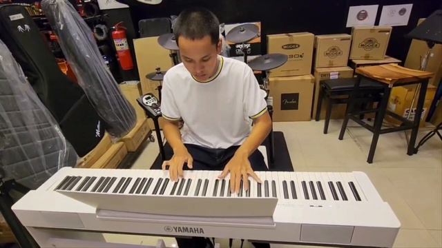 #เปียโนไฟฟ้า จาก #Yamaha รุ่น P-225 смотреть онлайн