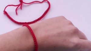 Вот почему люди носят красную нить именно с 7 узлами