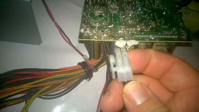 Как сделать самодельный разъём для питания видео карты смотреть онлайн