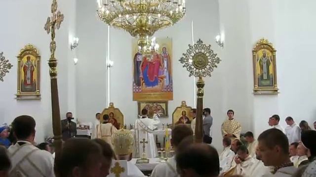 Архиєрейська Свята Літургія в храмі Свв. Кирила і Методія. смотреть онлайн