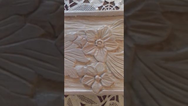 Панно Ваза с цветами. Резьба по дереву. смотреть онлайн