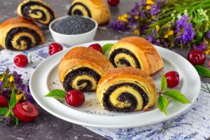 КАК ПРИГОТОВИТЬ БУЛОЧКИ С МАКОМ ИЗ СЛОЕНОГО ТЕСТА