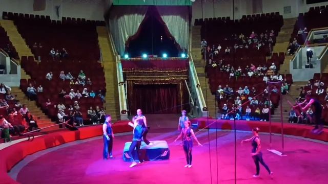 Акробаты на лопинг качели П/р Валерия Галактионова смотреть онлайн