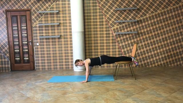 фитнес дома | отжимание с подъёмом ног | Поля Корвич смотреть онлайн