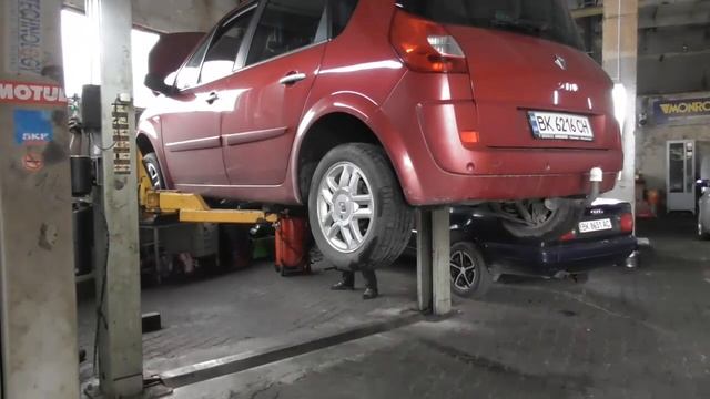 Замена масла в Renault Scénic ІІ. Сколько стоит в Украине (г.Ровно) смотреть онлайн