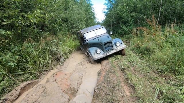 Две Нивы, ГАЗ 69, Pajero Sport, Land Rover Defender, Jeep Wrangler Rubicon, Jeep Grand Cherokee.