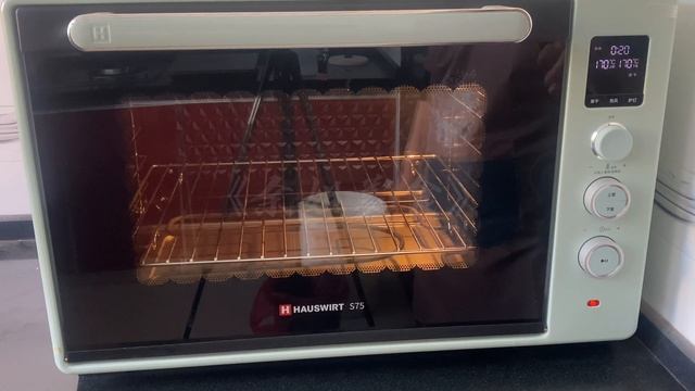 用漏勺和瓶盖做巧克力夹心饼干，今天才知道，又酥又香真好吃 смотреть онлайн