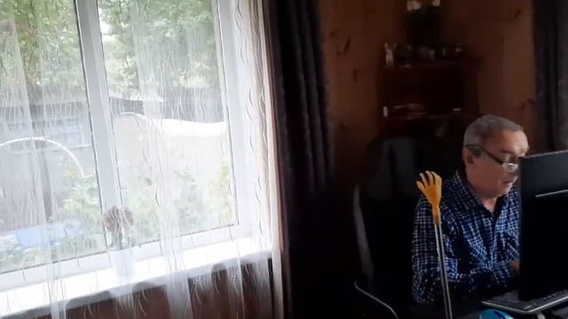 ЗАМОРОЗИЛА АРБУЗ НА ЗИМУ.БЫЛИ В ГОРОДЕ.ПОСТРИГЛАСЬ | ЖИВЕМ В ДЕРЕВНЕ. смотреть онлайн