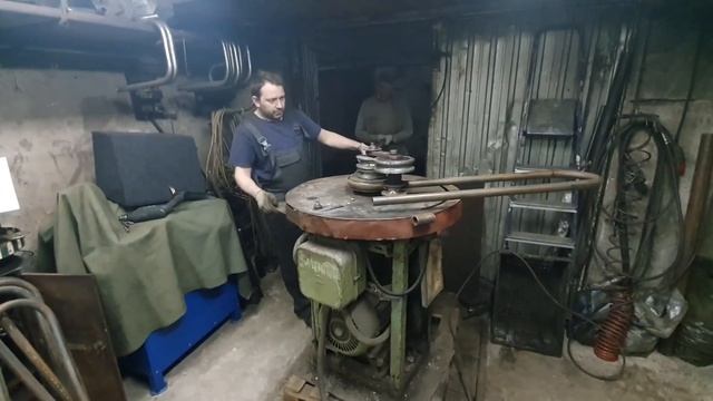 Трубогиб сантехнический, гибка ВГП трубы 1". смотреть онлайн
